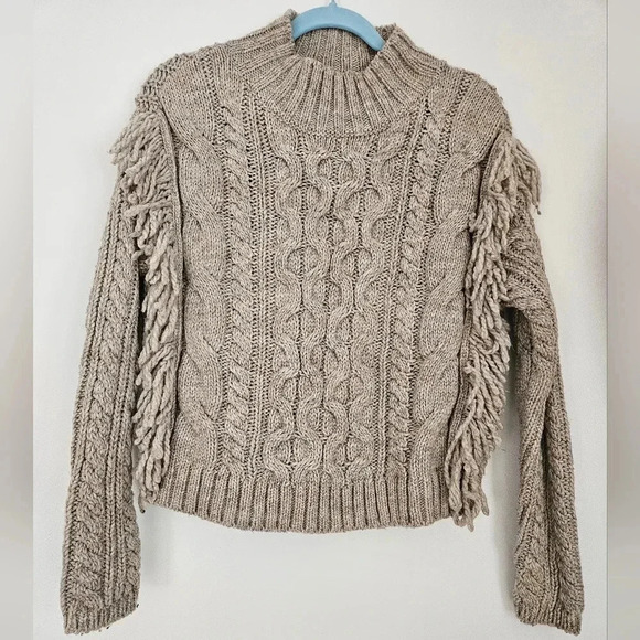 Chunky cable knit pullover oatmeal sweater side fringe, gold thread detailing - Picture 1 of 5